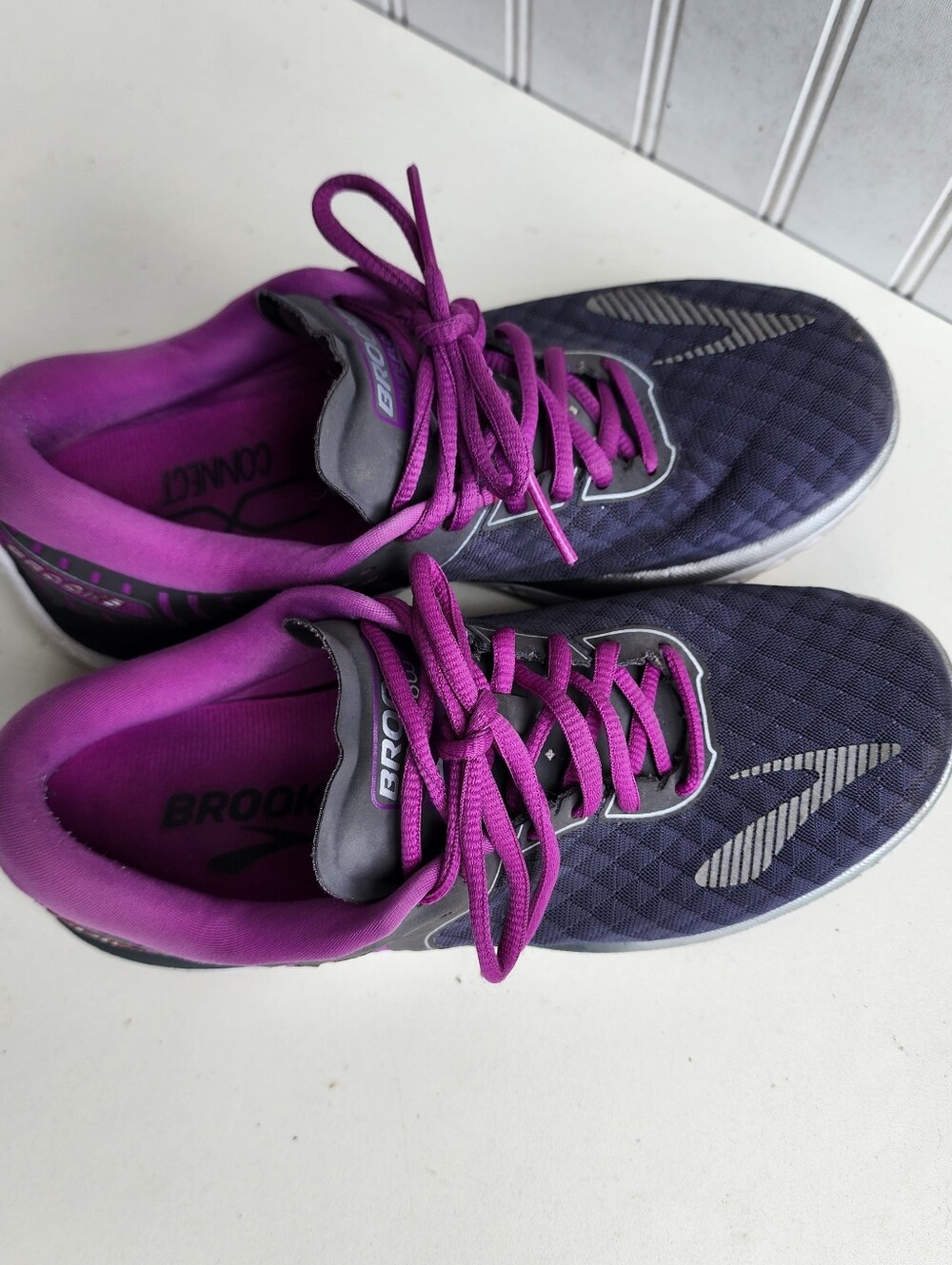 Brooks Pure Flow 6 Running Jogging Shoes WOMENS Gray Purple Lace Up SIZE 7 - Picture 3 of 11